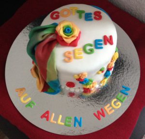 Fondant-Beschriftung mit Hilfe von Silikonformen